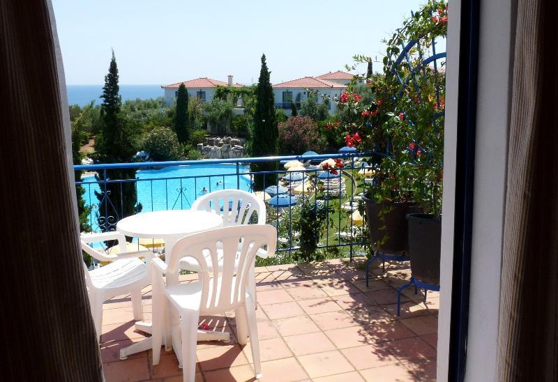 Sunrise Village Beach Hotel Kalamaki  Exterior photo