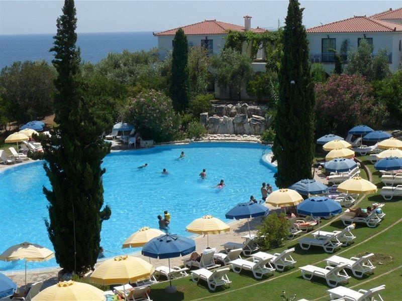 Sunrise Village Beach Hotel Kalamaki  Exterior photo